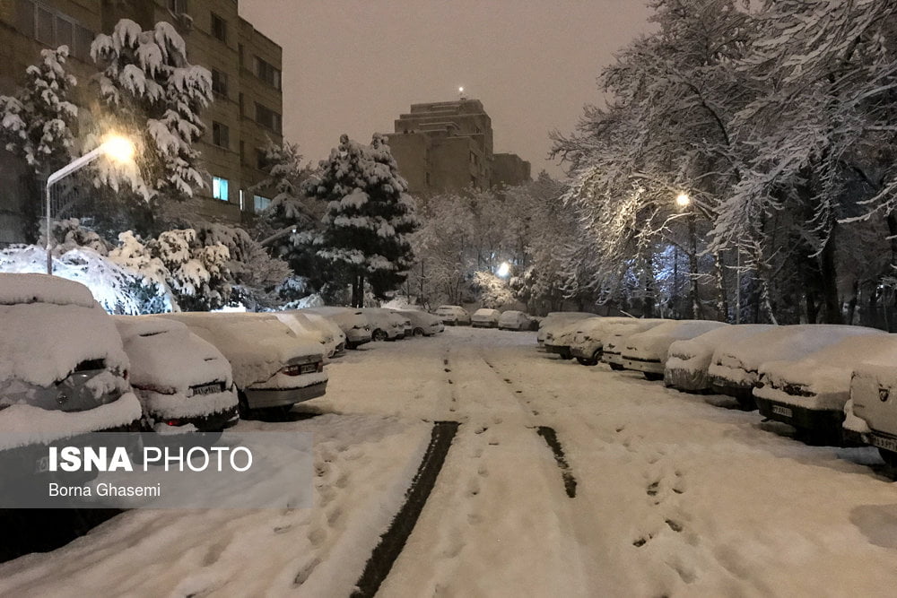 آمادگی شهرداری منطقه ۵ برای بارش برف فردا/ یخ‌زدایی بارش‌های قبلی به‌طور کامل انجام شده است