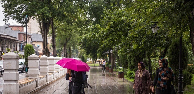 هواشناسی ۱۴۰۲/۰۶/۱۵؛ هشدار برای برخی استان‌ها/ سامانه بارشی تا یکشنبه آینده در ایران