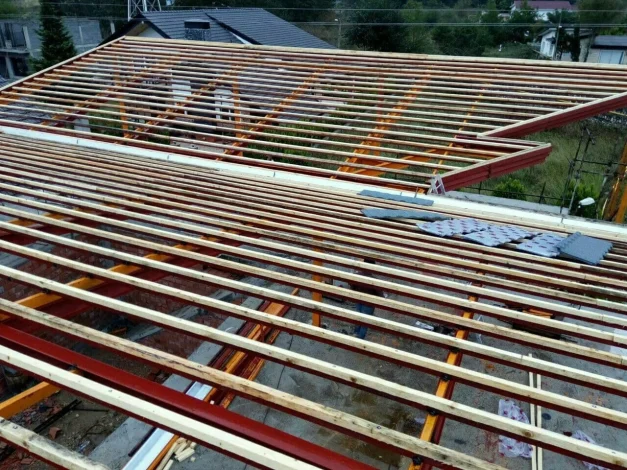 Teaching the gable roof with wood