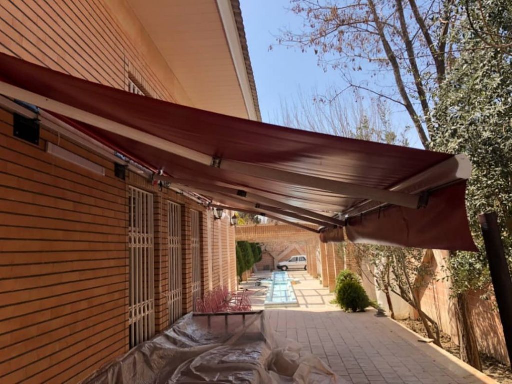 What problems arise when using the canopy?